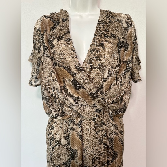 Runway Paris V Neck Maxi Dress in Snakeskin Print - Picture 6 of 12